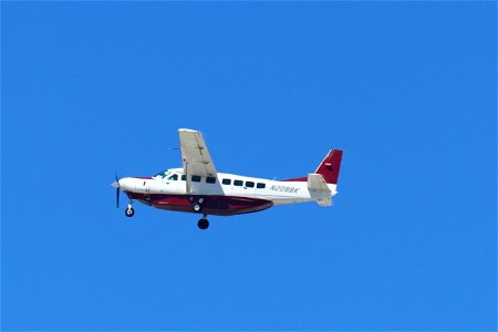 Southern Airways Express Caravan departing LAX