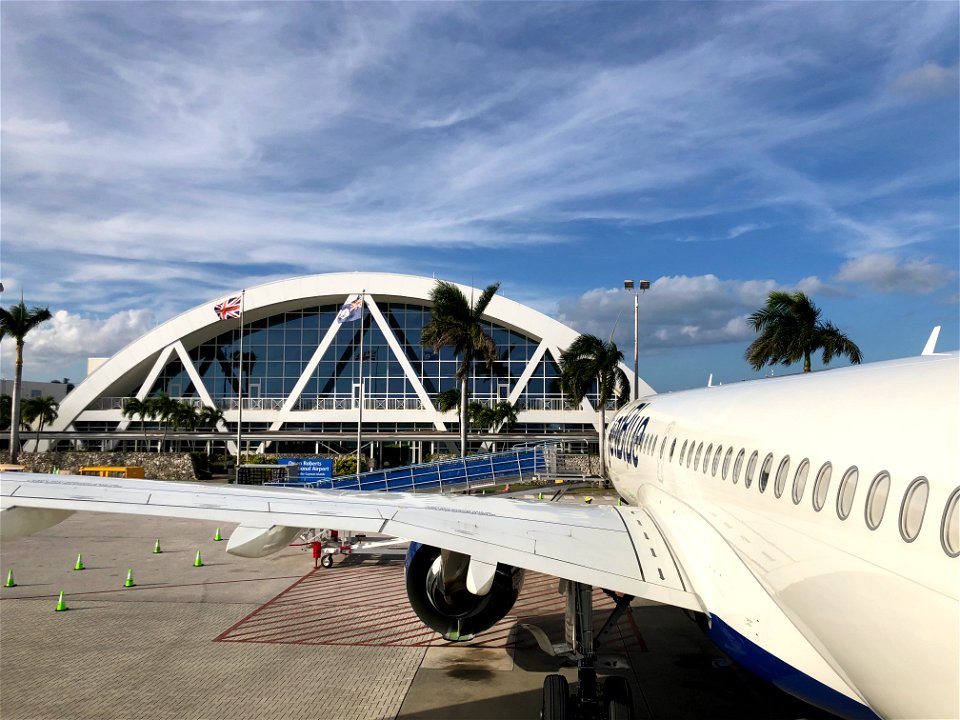 JetBlue A220-300 at GCM