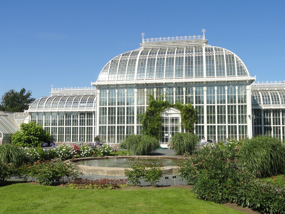 Building glass hothouse