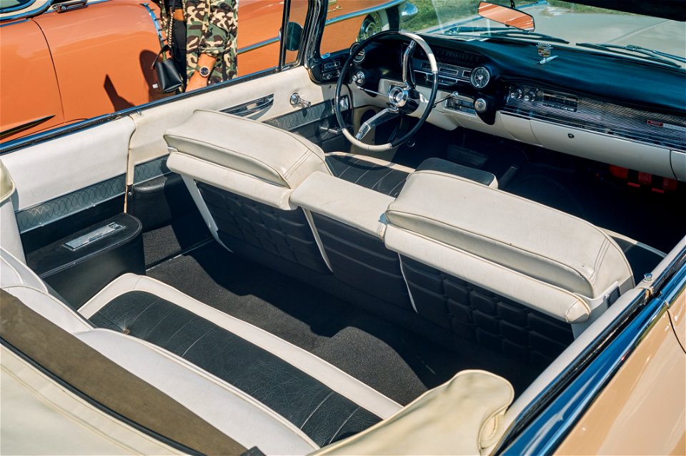 1960 Cadillac Series 62 convertible (2)