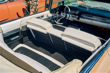 1960 Cadillac Series 62 convertible (2)
