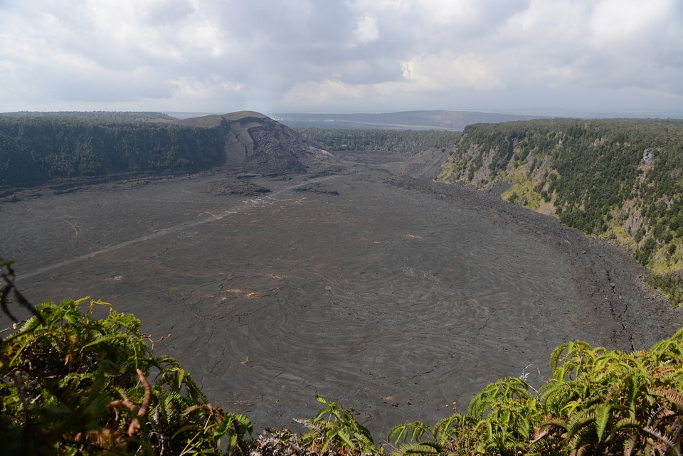 Crater Rim Trail Volcano National Park in Hawaii