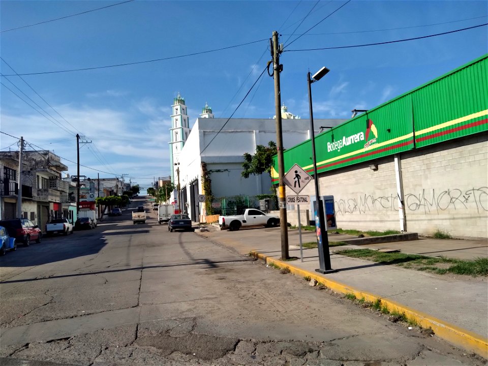 Bodega Aurrera Express y Parroquia Cristo Rey | Mazatlán | 14 de Julio del 2021