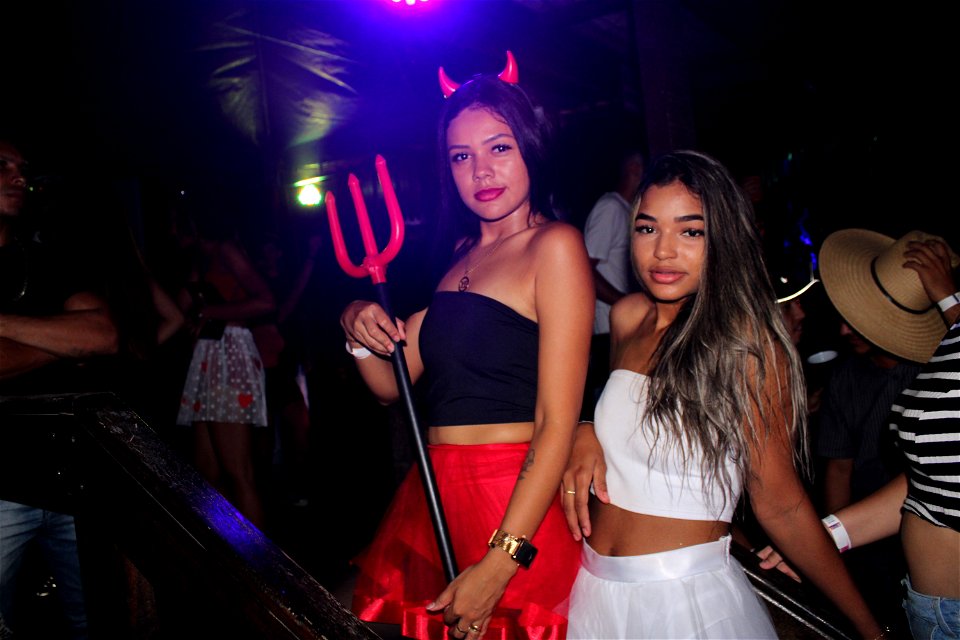 HALLOWEEN PARTY