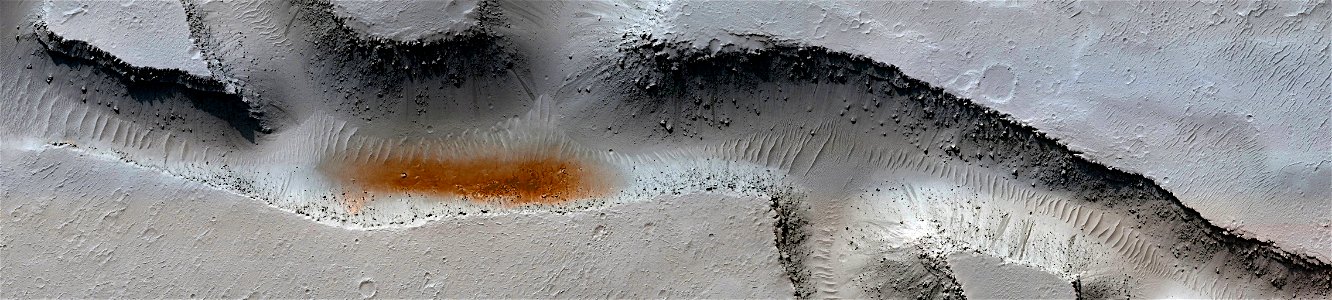 Mars - Relatively Low Area in Avernus Colles