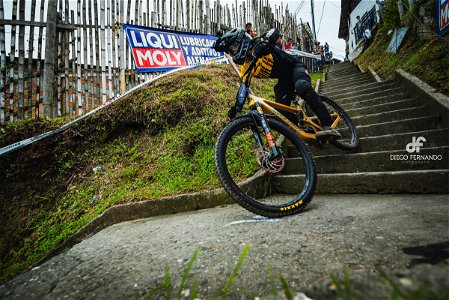 Downhill Urbano 2022