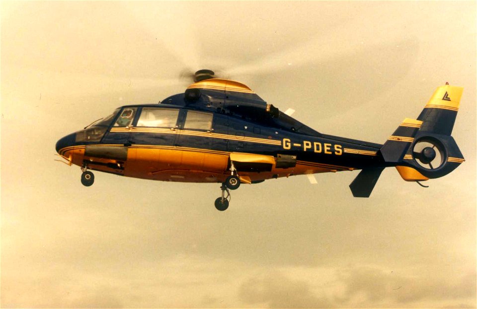 Aerospatiale SA365N Dauphin 2, c/n 6096, G-PDES, Photo 4