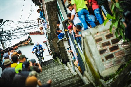 Downhill Urbano 2022