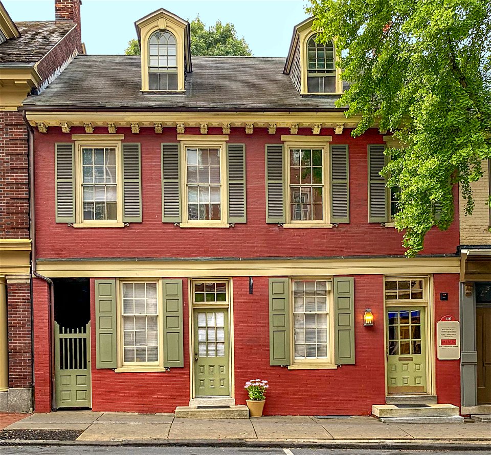110 - 112 East King Street - Lancaster, Pennsylvania