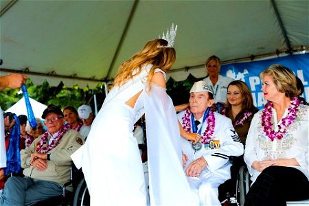 Miss United States with WWII Veteran at 2022 Pearl Harbor Parade Ceremony