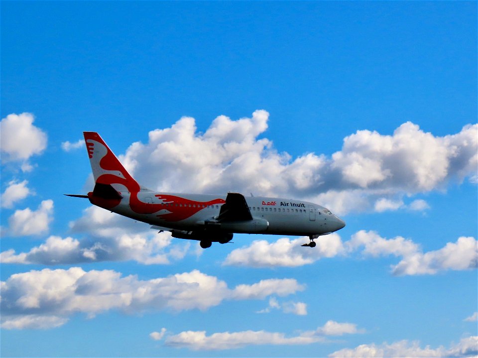 Air Inuit 737-200