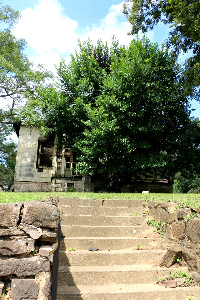 Steps up to the old caretakers house, Oakwood  Cemetery