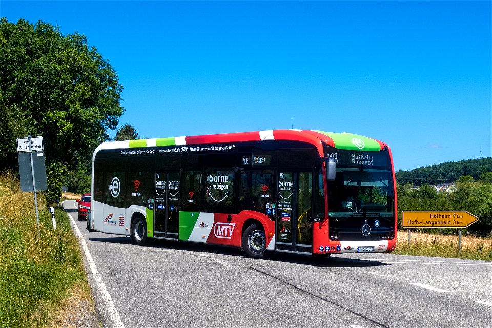 HLB Hessenbus, Hofheim (HE) - Wagen 213 - MTK-KE 280 - Mercedes-Benz O 530 eCitaro (2021) - MTK Verkehrsges - Hofheim, 08.07.2022