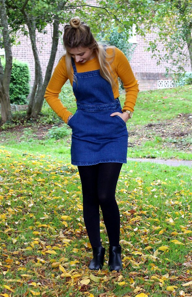 Pinafore dress denim