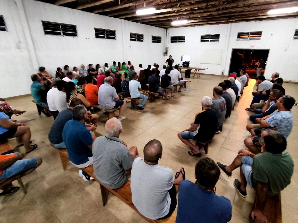 Reunião com moradores na localidade de Águas Mornas, bairro São Pedro