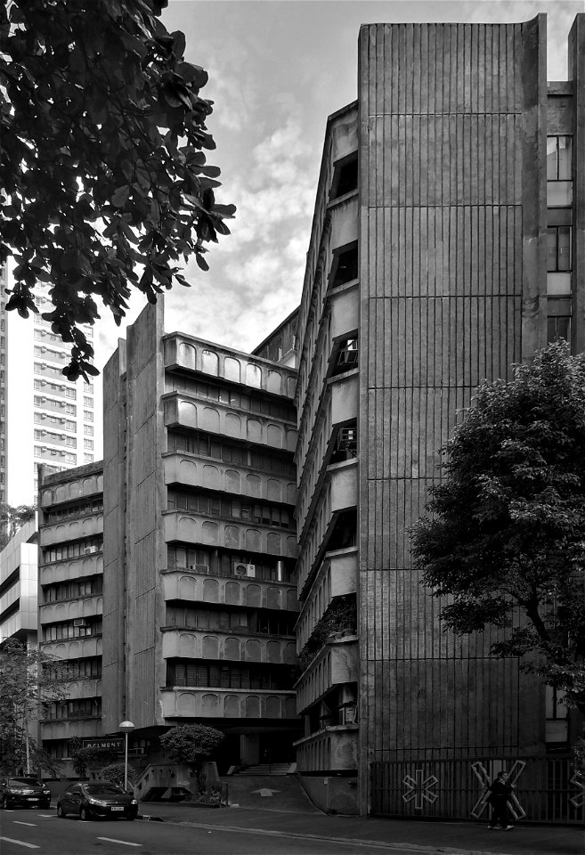 Legaspi Tower 100