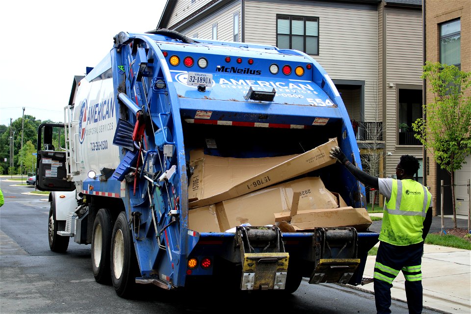 American Disposal truck 554