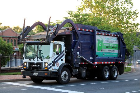 Fairfax County truck 7215 | ack MRU Heil Half/Pack