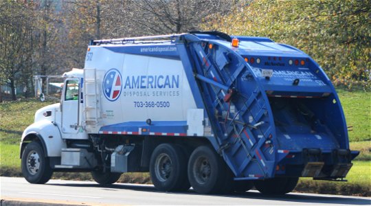 American Disposal Truck 572