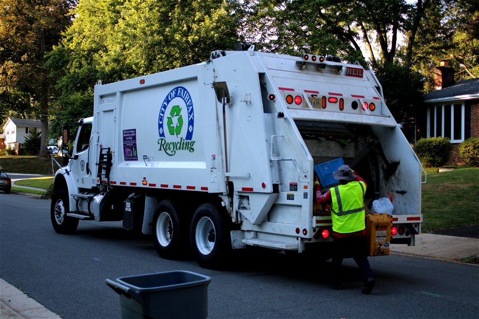 Fairfax City truck 673