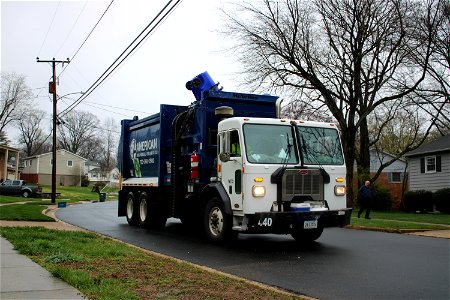 American Disposal truck 440
