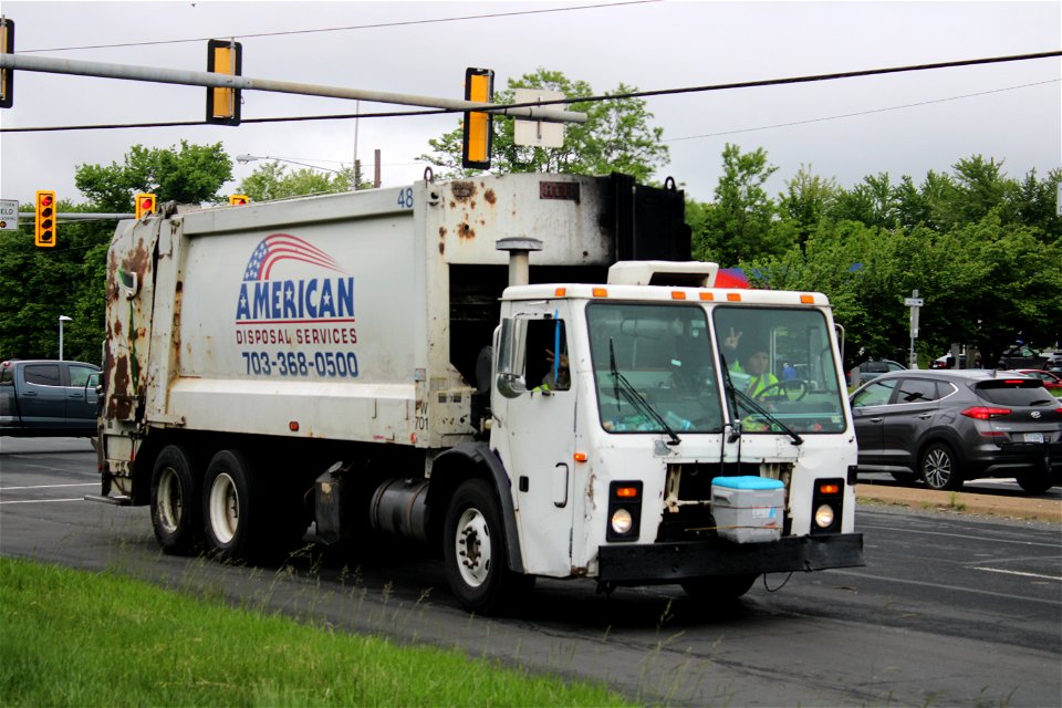 American Disposal truck 48 | Mack LE Heil DP5000