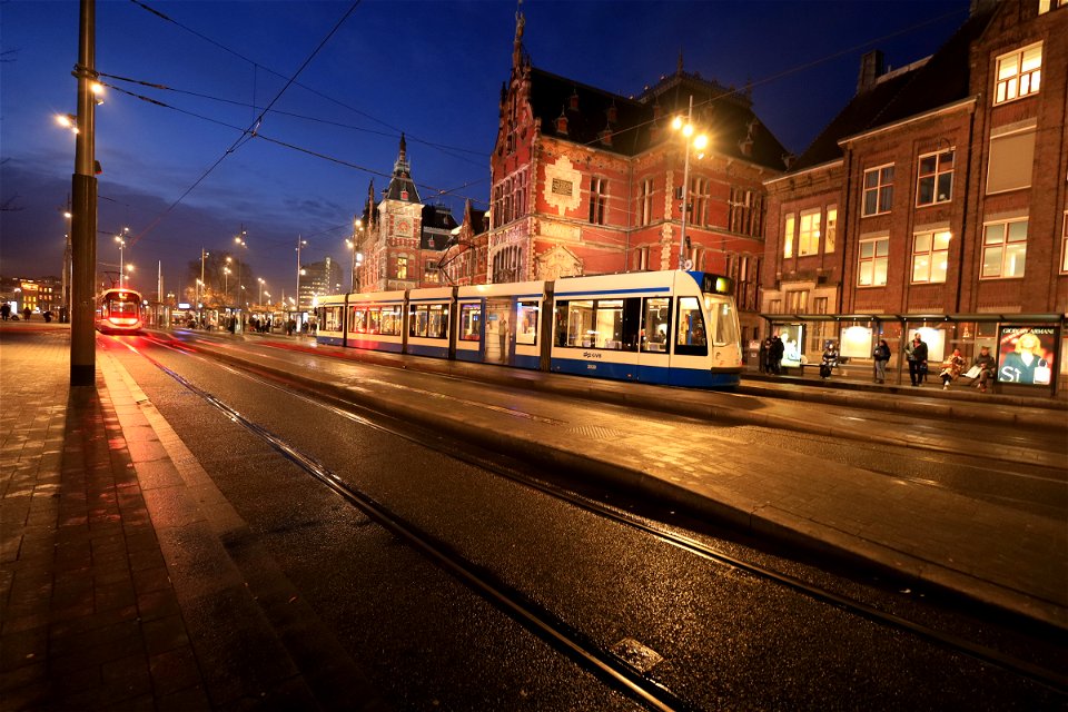 Strassenbahn Amsterdam vor HBF photo