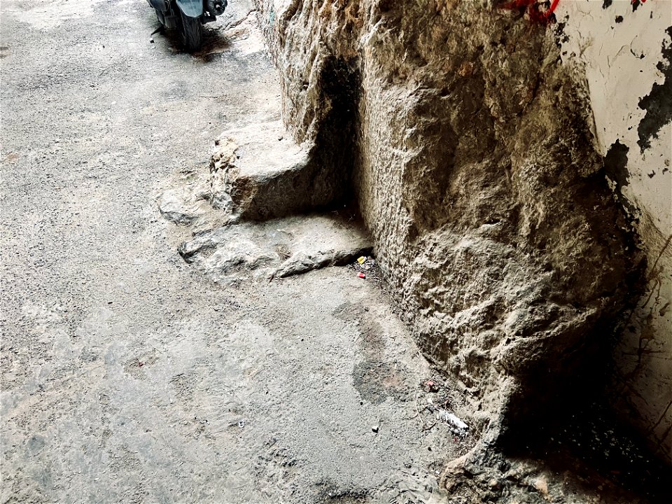 Rock-cut installation on Monolith-1