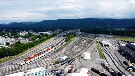 CSX Cumberland Yard photo