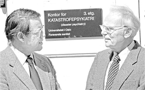 Lars Weisæth og Leo Eitinger, Kontoret for katastrofepsykiatri, Universitetet i Oslo/Forsvarets sanitet, 1987