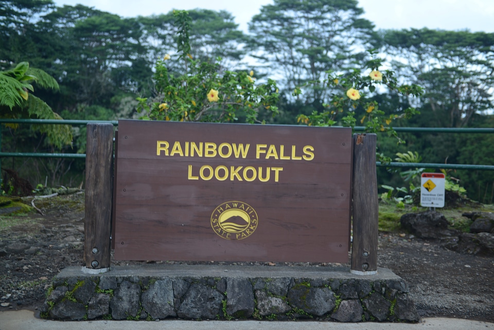 Sign Rainbow Falls in Hilo. Wailuku River State Park
