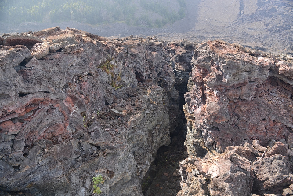 Crater Rim Trail Volcano National Park in Hawaii
