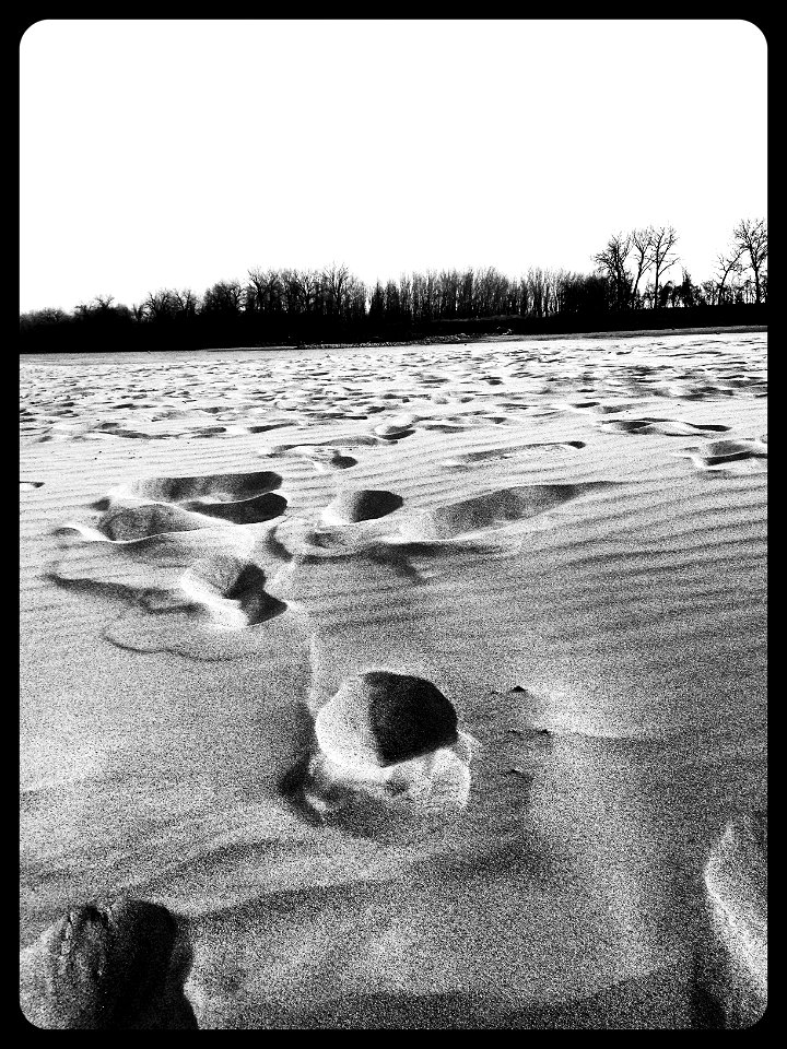 Missouri River Footprints in the Sand.