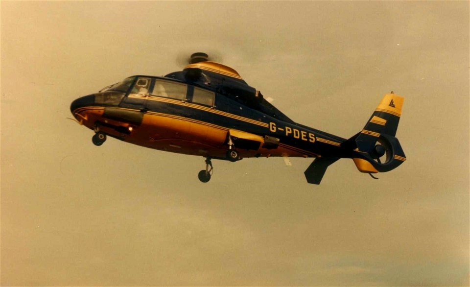 Aerospatiale SA365N Dauphin 2, c/n 6096, G-PDES, Photo 3