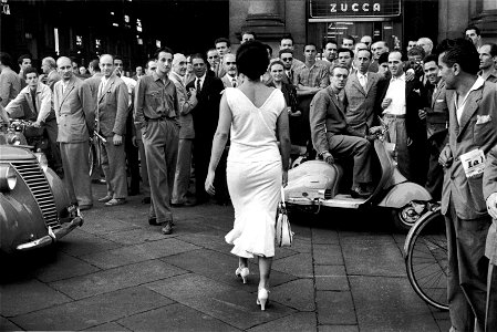 Gli Italiani si voltano 1954 photo