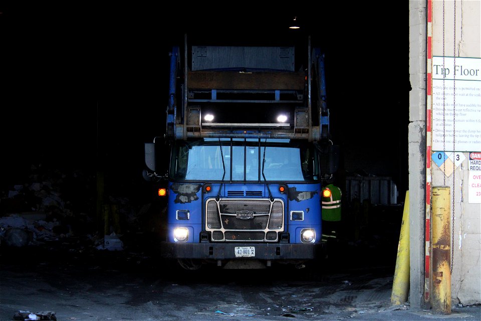 American Disposal truck 401