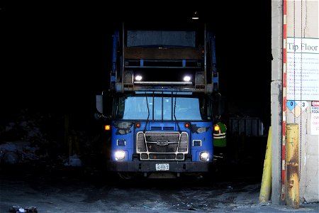 American Disposal truck 401 photo