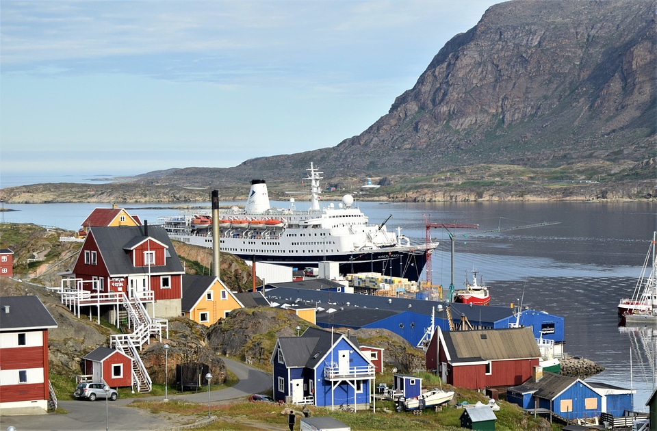 Cruise ship Menie Schiff standing still in the open sea