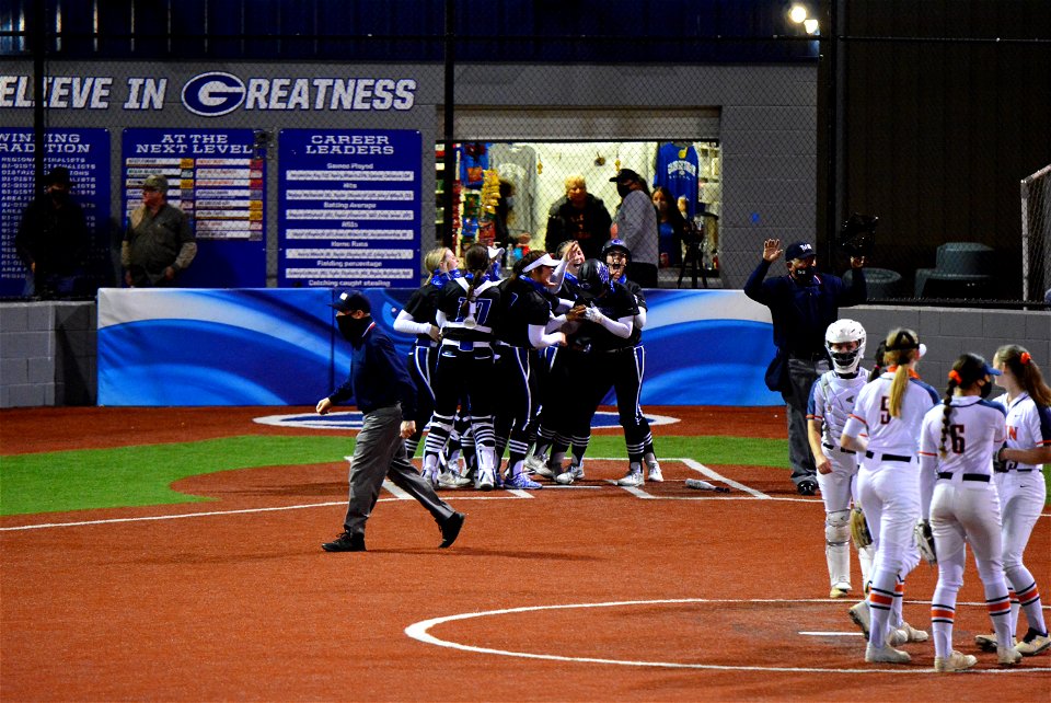 G town vs. Glenn