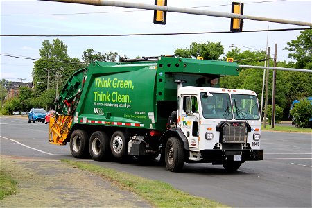 WM 313475 | CNG Peterbilt 520 McNeilus Heavy Duty