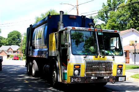 AAA truck 2166 | Mack LE Heil DP5000