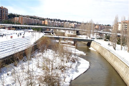 Madrid-Pasarelas y puentes sobre el rio Manzanares photo