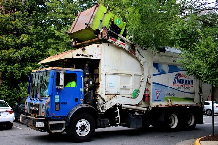 American Disposal truck 144 photo
