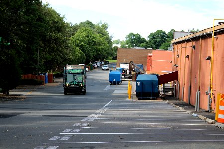 KMG 252 and a Republic roll-off photo