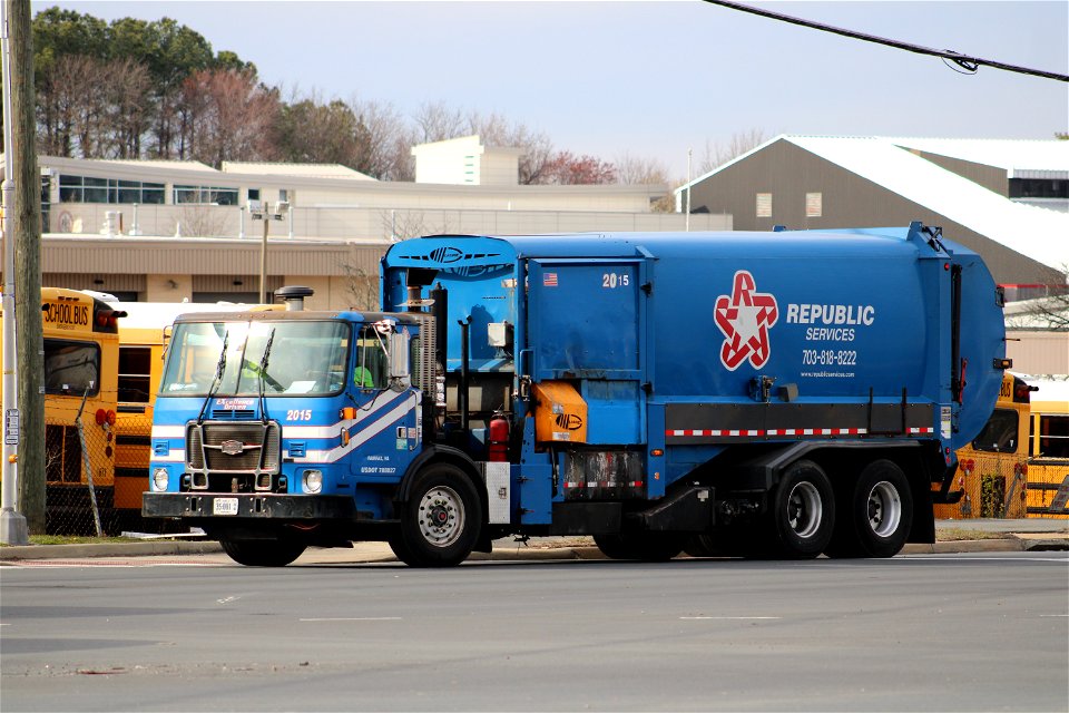 Republic Services Truck 2015 | Autocar ACX Labrie Helping-Hand