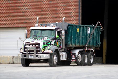 KMG Hauling Truck 362 | Mack GU813 Gal-Breath