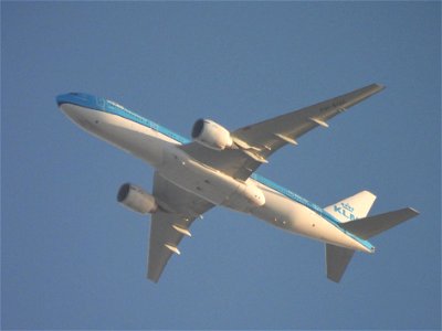 Boeing 777 photo