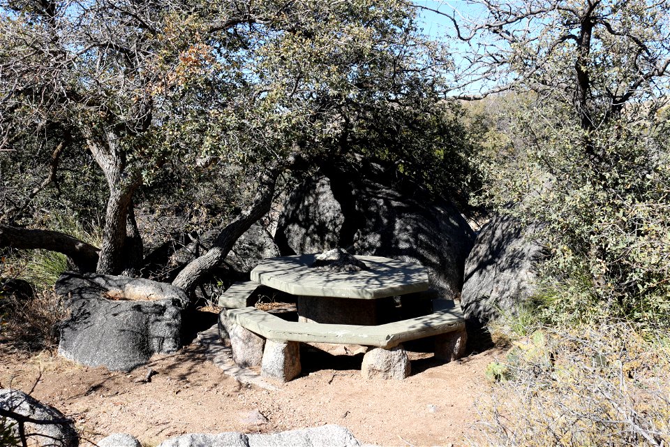 La Cueva Picnic Area
