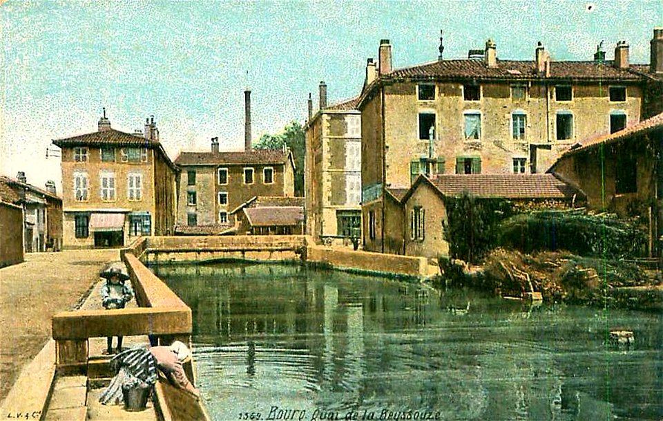 Bourg-en-Bresse.Quai de la Reyssouze.Préfecture