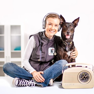 Black dog radio photo